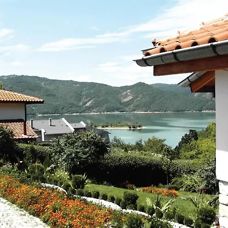 Nyaraló Zhivka House *